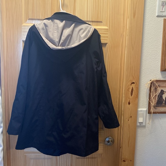 Medium weight jacket - Picture 2 of 2